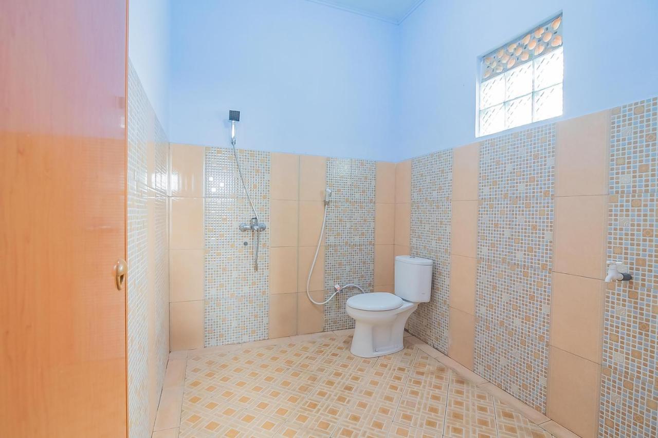 Hotel Reddoorz Syariah @ Tambak Mekar Street Subang Djalantjagak Exterior foto